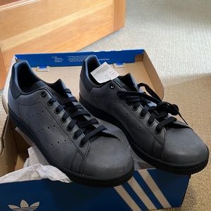 Adidas Stan Smith charcoal gray size 9.5 - new